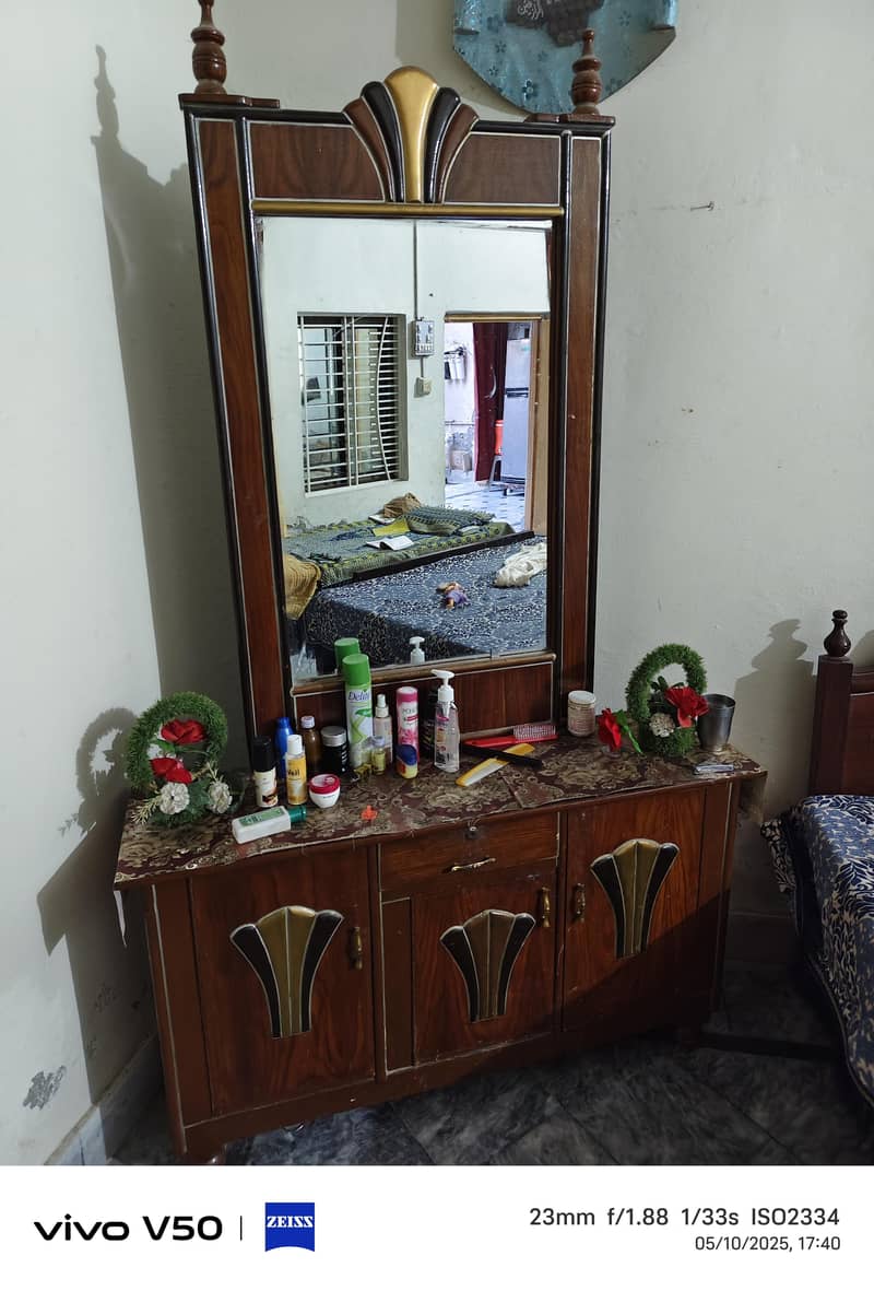 Dressing Table 10/10 condition 0