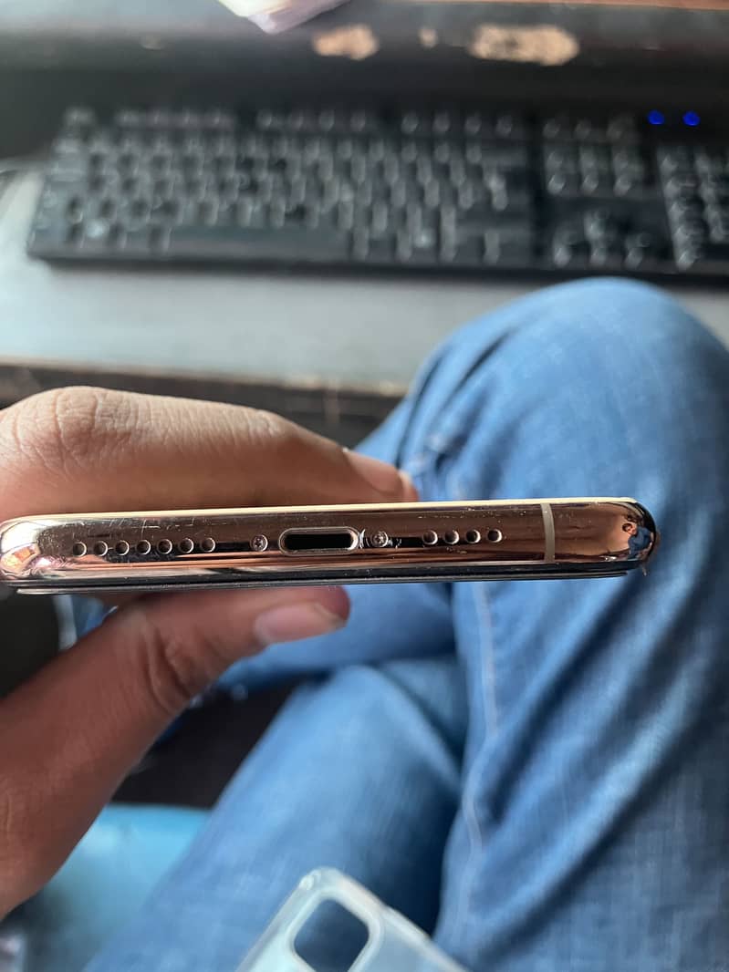 iPhone 11 pro max dual pta approved with box 6