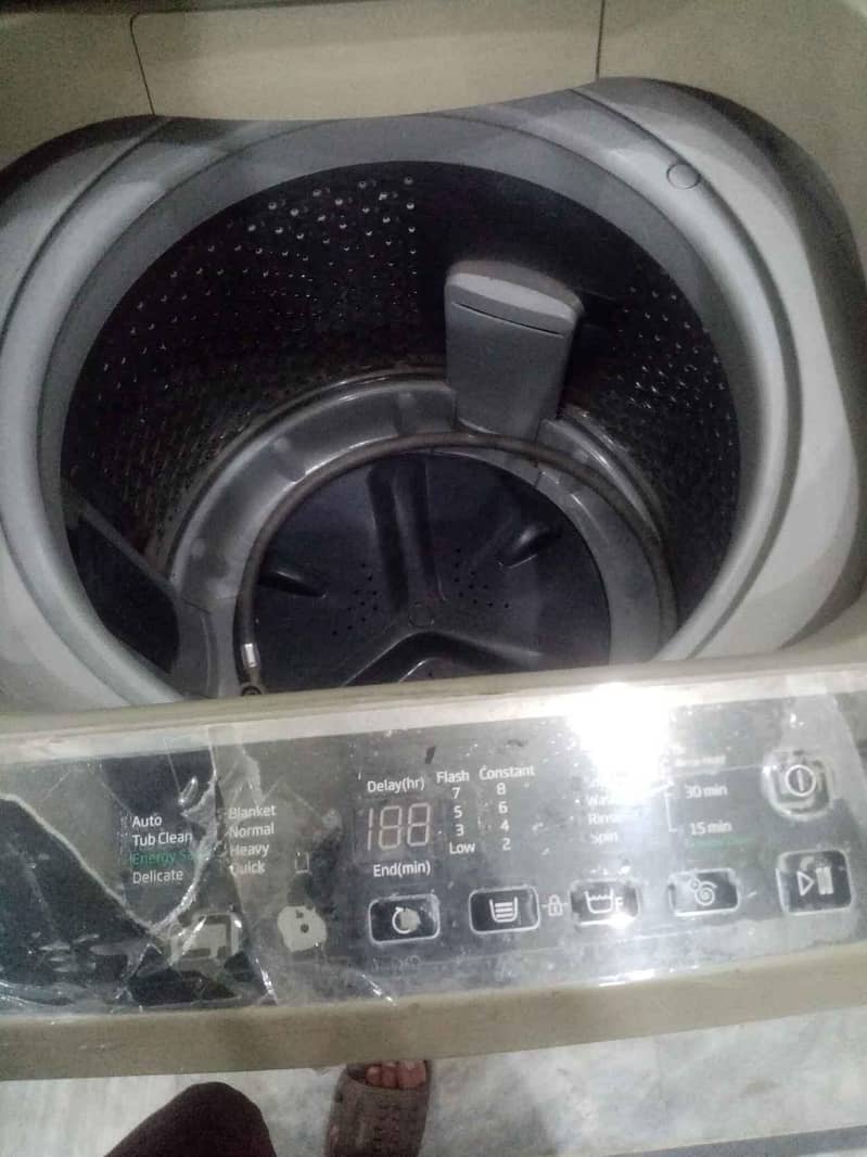 Dawlance automatic washing machine 1