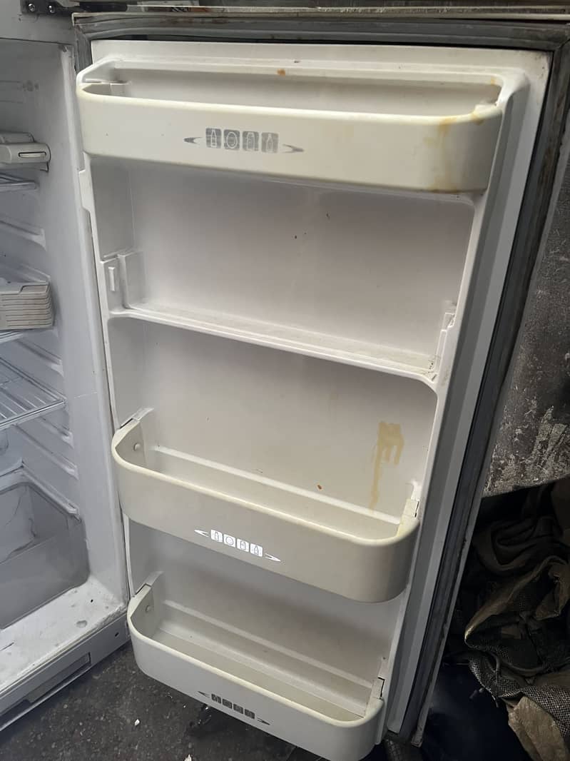 Dawlance fridge 3
