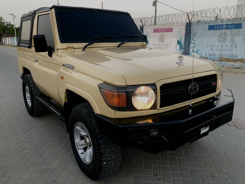 Toyota Land Cruiser RKR - Cars - 1108138346