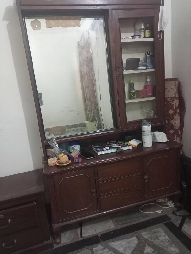 dressing table 1