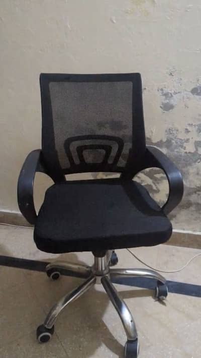 Chairs/ Clusters/ Table