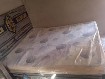 Bed and To door almari