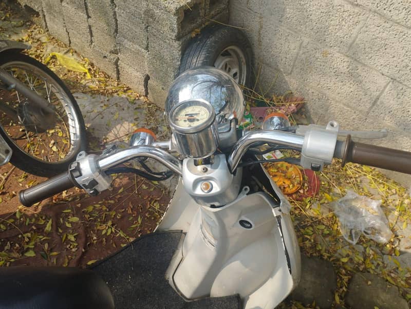 petrol scooty 2