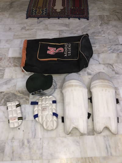 Cricket kit for sale | Pads and helmet are new | Gloves , kit bag free