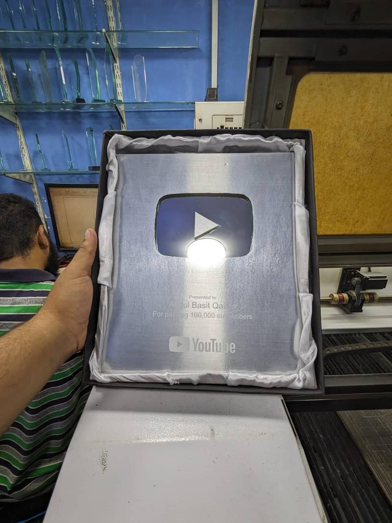 YouTube play button 2