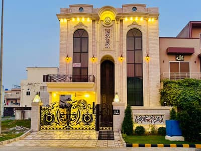 10 MARLA NEW BRAND DOUBLE STORY HOUSE AVAILABLE FOR SALE, IN CITI HOUSING GUJRANWALA ON PRIME LOCATION.