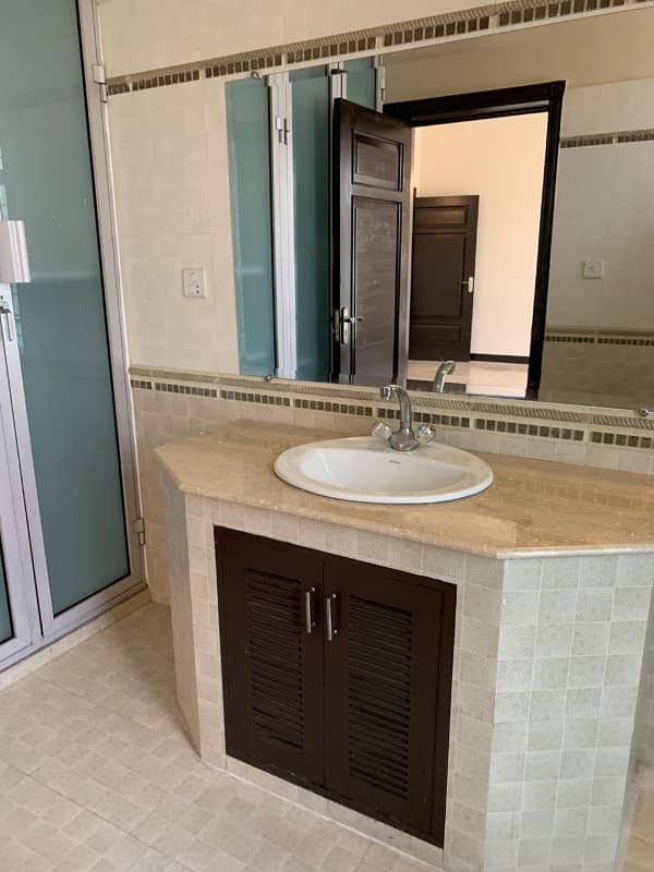 UPPER PORTION FOR RENT IN F-7 13