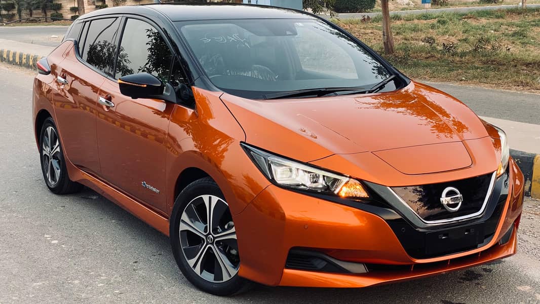 Nissan leaf EV - Cars - 1108177558