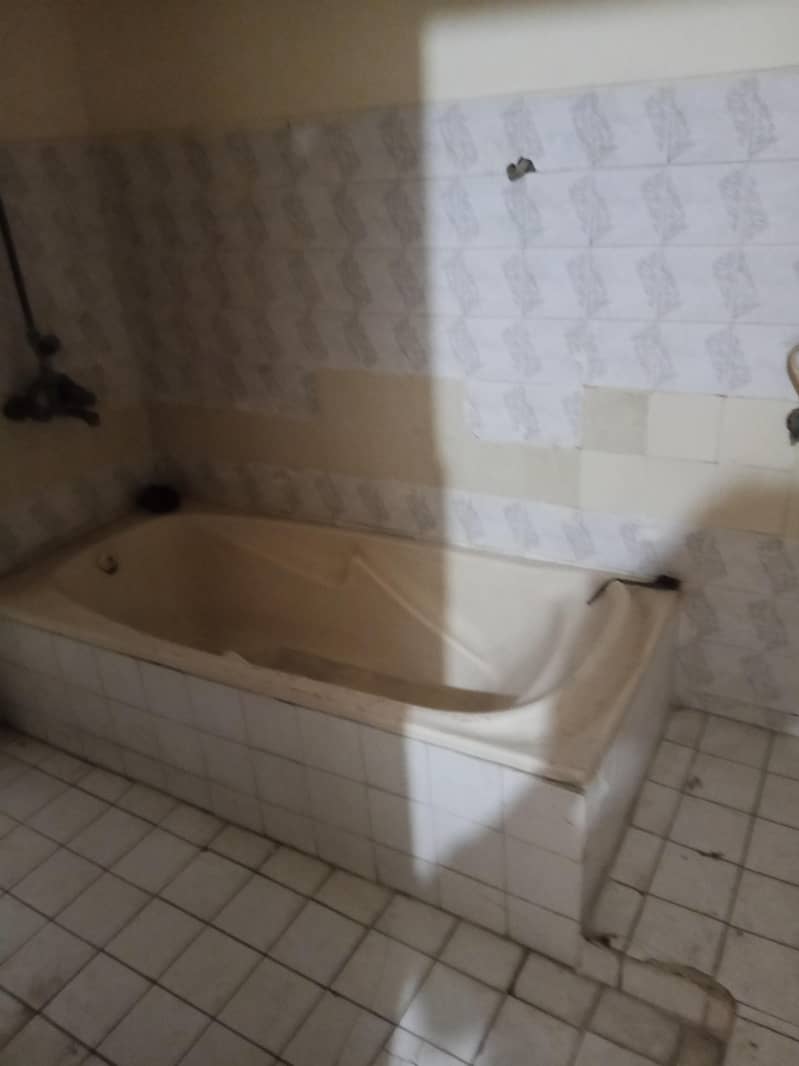 6 Marla House Available In Afshan Colony For Hiring Only 12