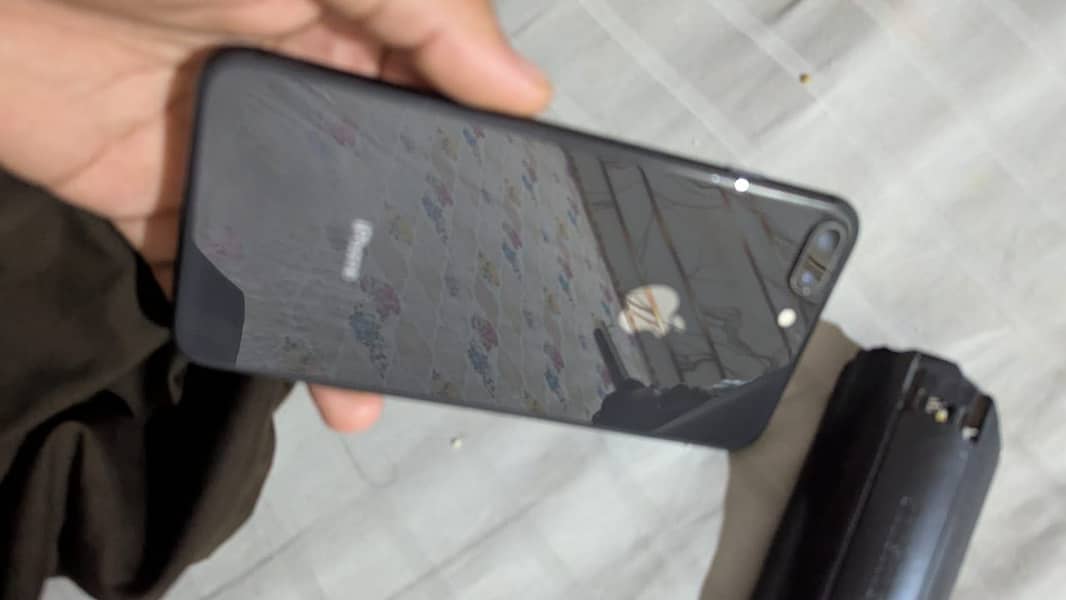 Iphon 8 plus 1
