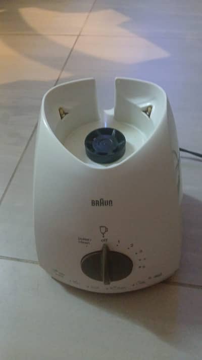 Braun Juicer/Blender purchased from saudia