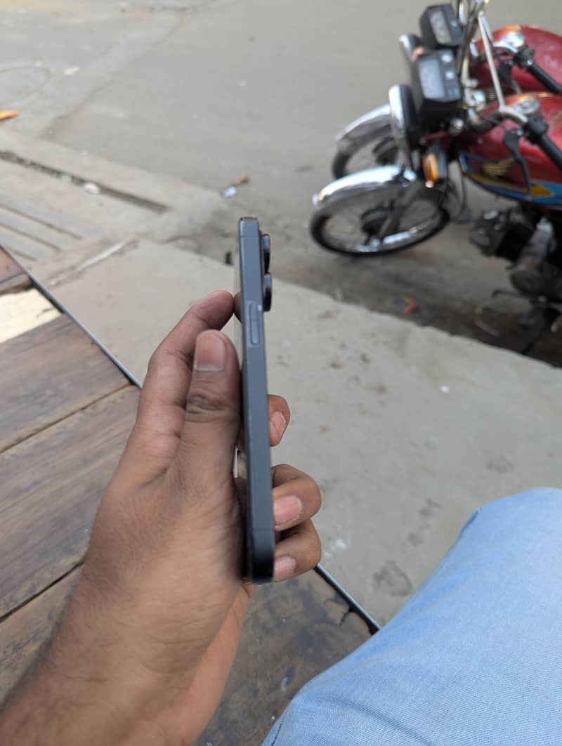 iphone 14 pro 2