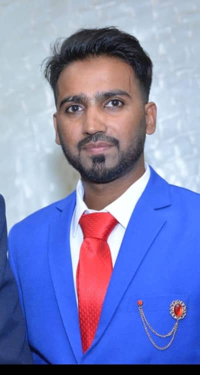 kisi ko bike pick and drop chahye to contact karain