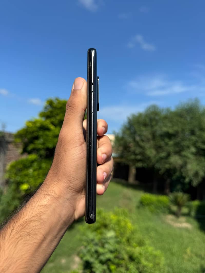 one plus 8 pro 1