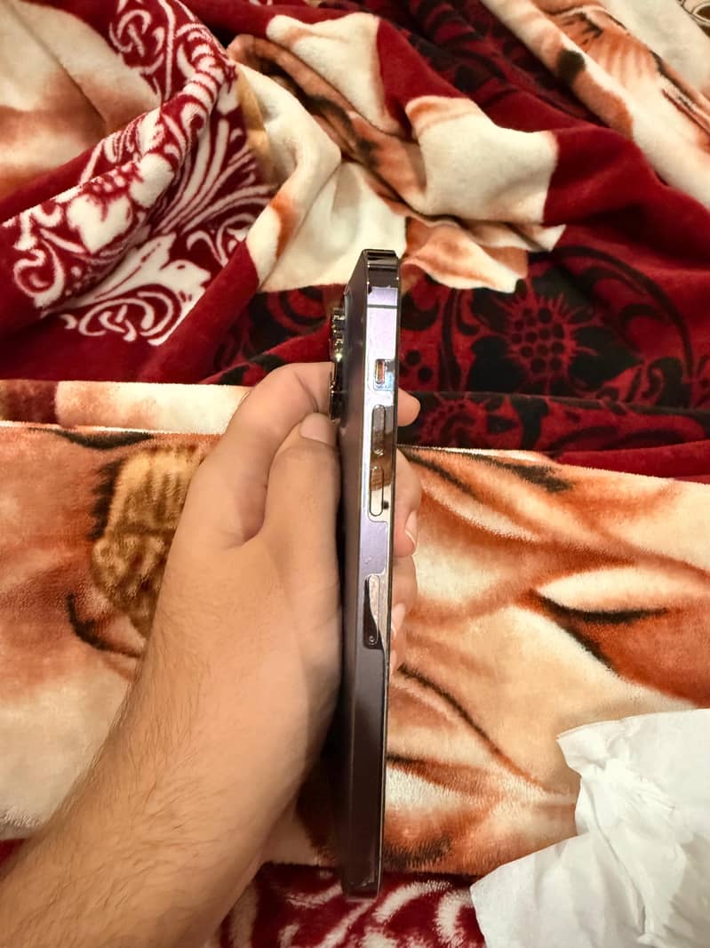 Iphone 14 pro max 2