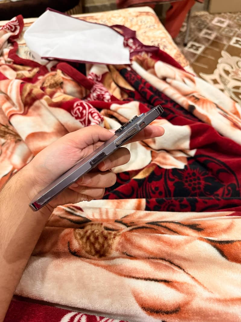 Iphone 14 pro max 7