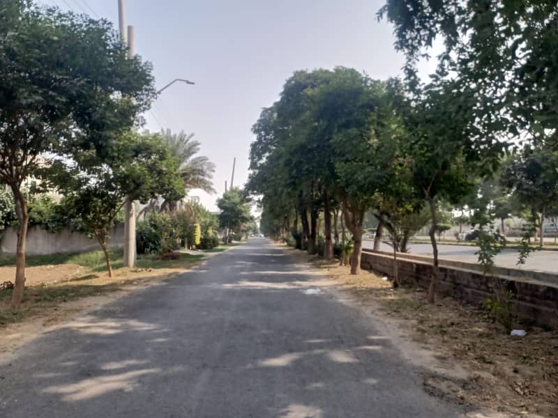 GOOD LOCATION 1 KANAL PLOT AVAILABLE FOR SALE IN IEP ENGINEERS TOWN 30