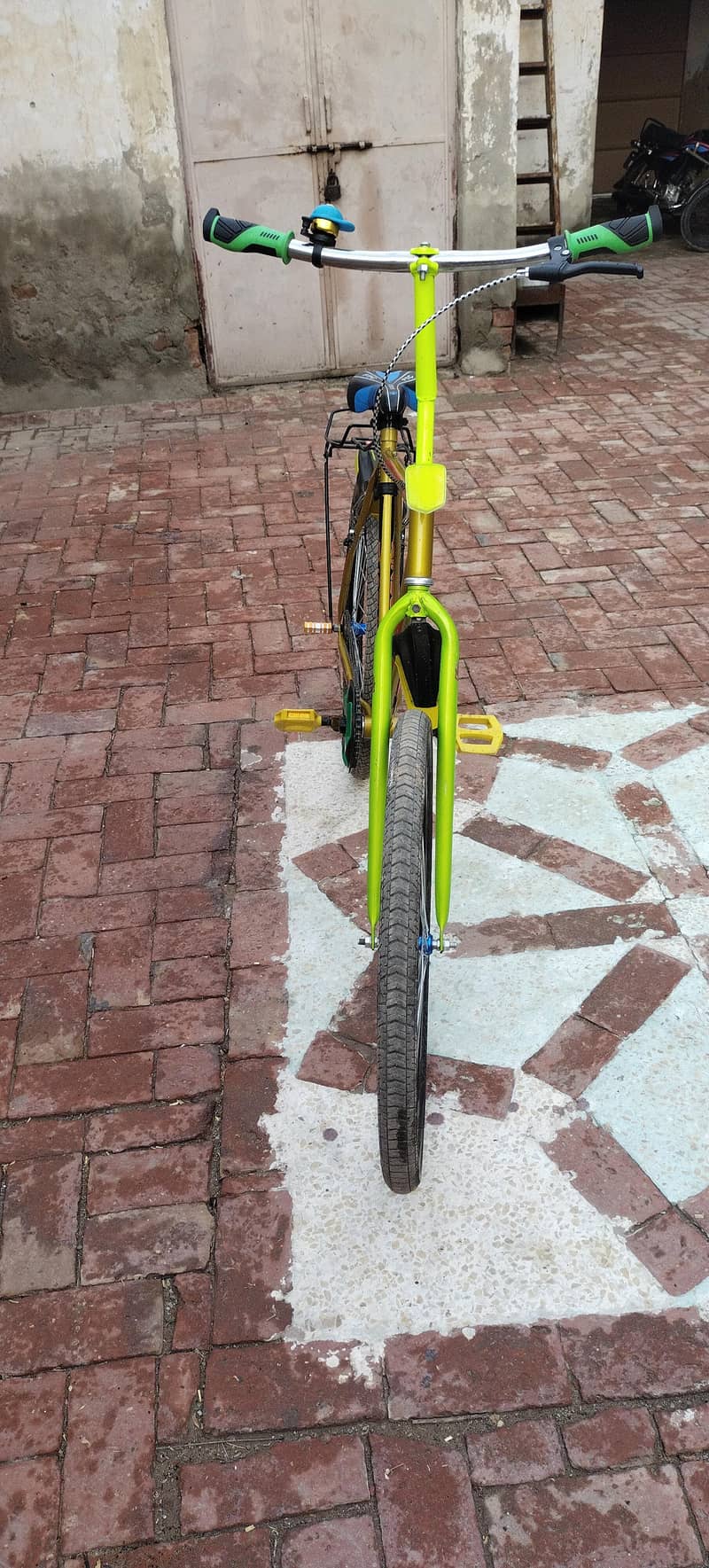 Full size wheeling cycle 1