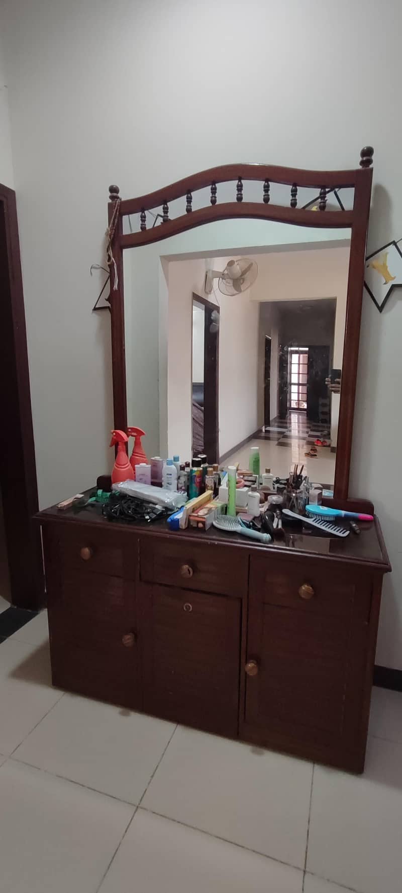 Solid wood dressing table 0