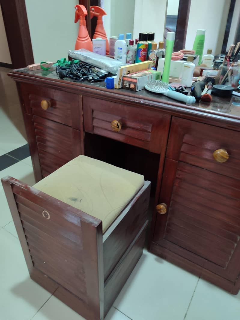 Solid wood dressing table 5