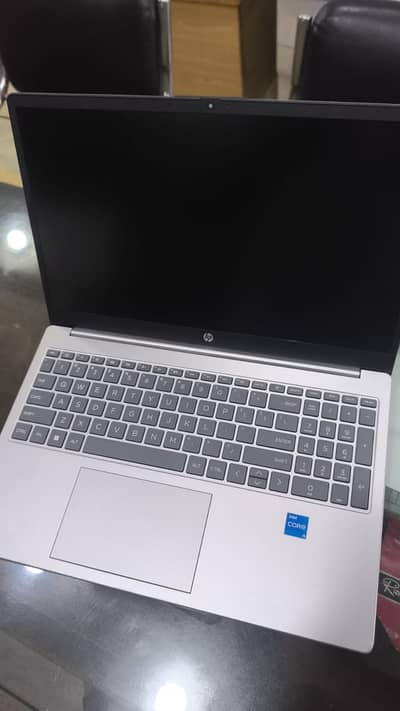 HP Probook corei5 13 th 16 gb 512 ssd