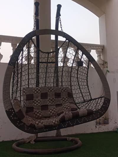 "Relaxing Outdoor Swing – Perfect for Garden & Patio"