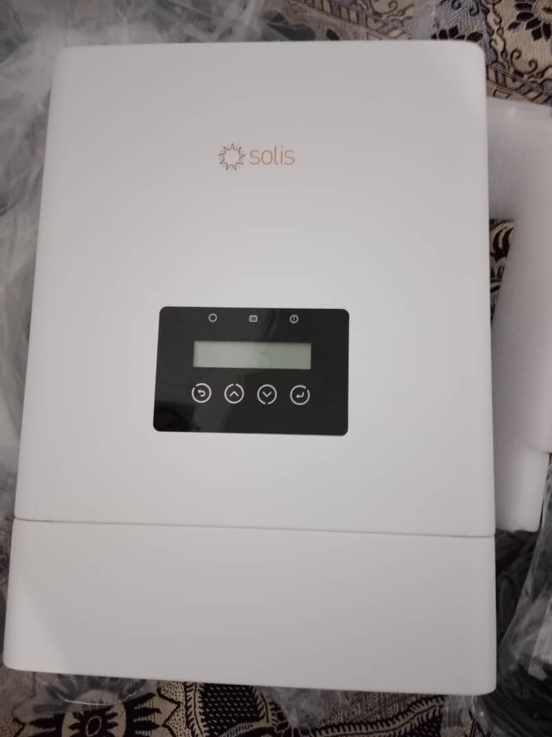 Solis off grid inverter 5kw (used) under warranty - Solar Inverter ...