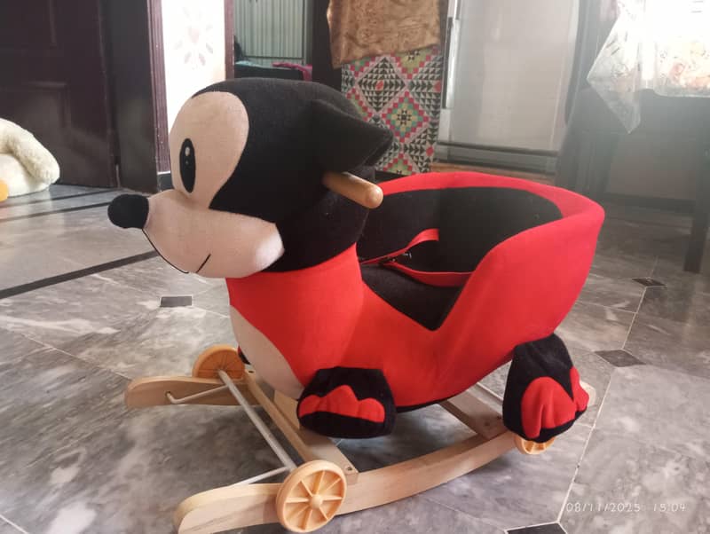 Rocking Mickey Mouse 0