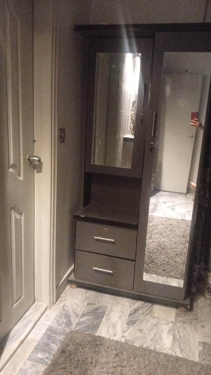 dressing table 0