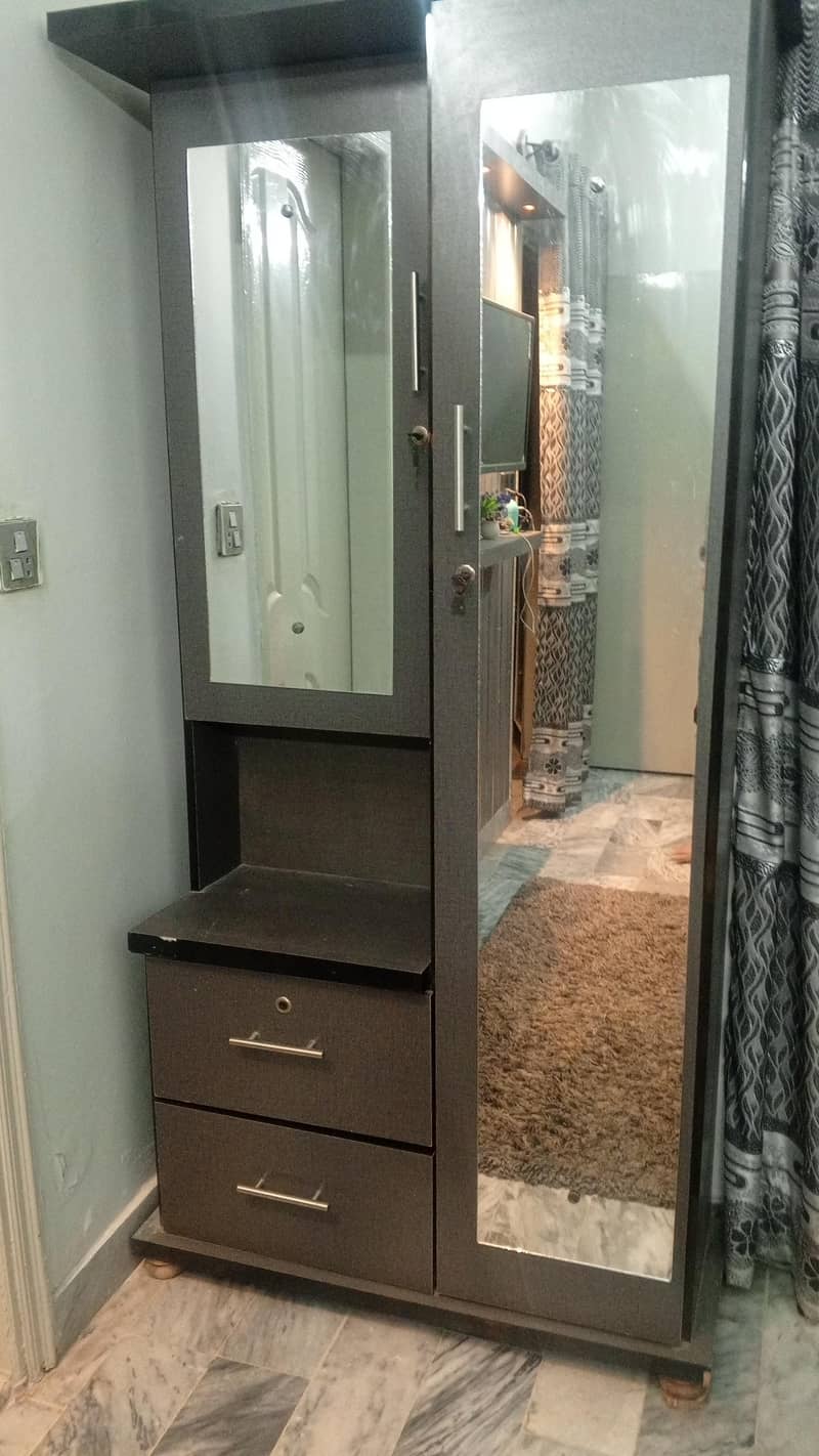 dressing table 2