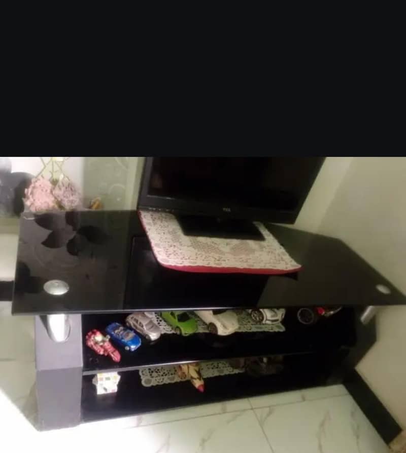 lcd table 0