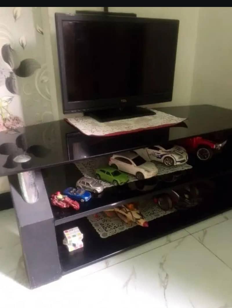 lcd table 1