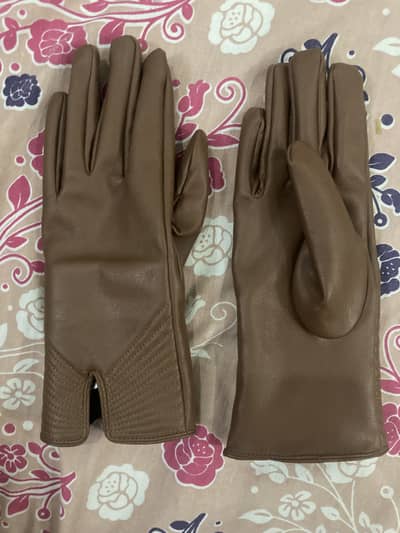 Outfitters brand Women Gloves