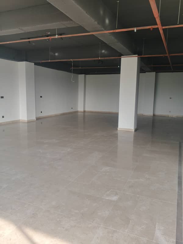 Fully furnished & Non furnished office and office space hall available for Rant in Gulberg green 1000 sqft to 3000 sqft 31