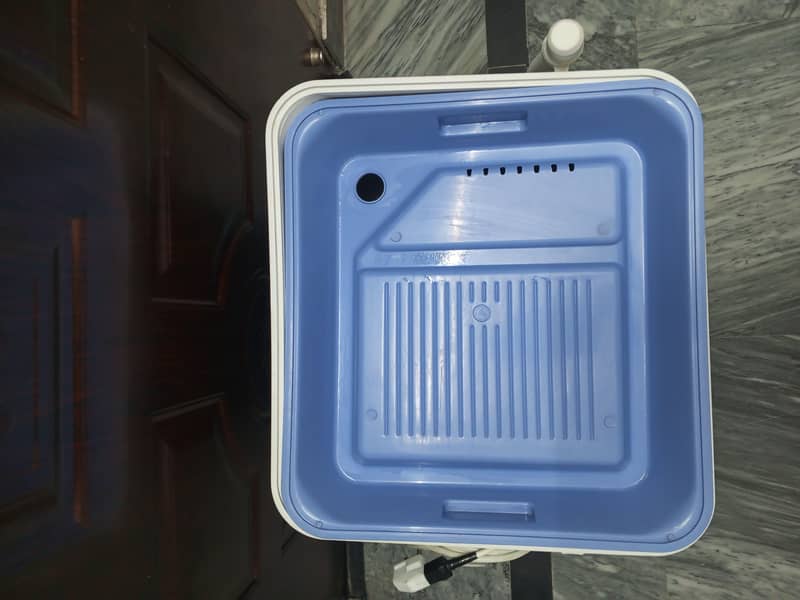 new washing Machine ki condition hey bus 1 mounth use ki hey 3