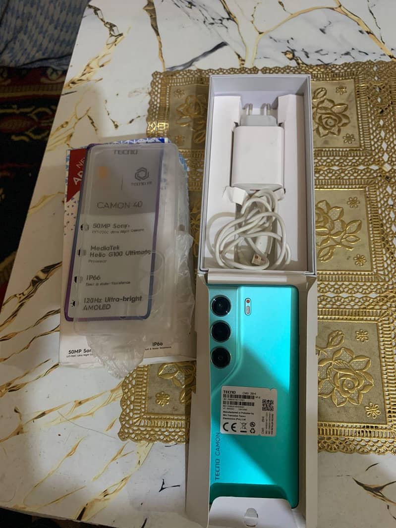 Tecno Camon 40 2