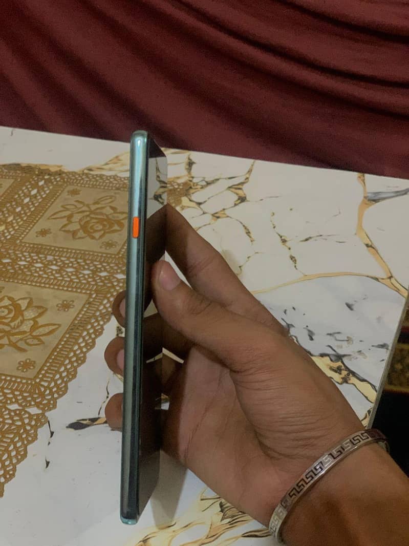 Tecno Camon 40 9