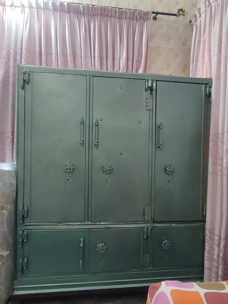 DOUBLE BED WITH SIDE TABLE,SHOW CASE, DRESSING TABLE, STEEL ALMIRAH 13