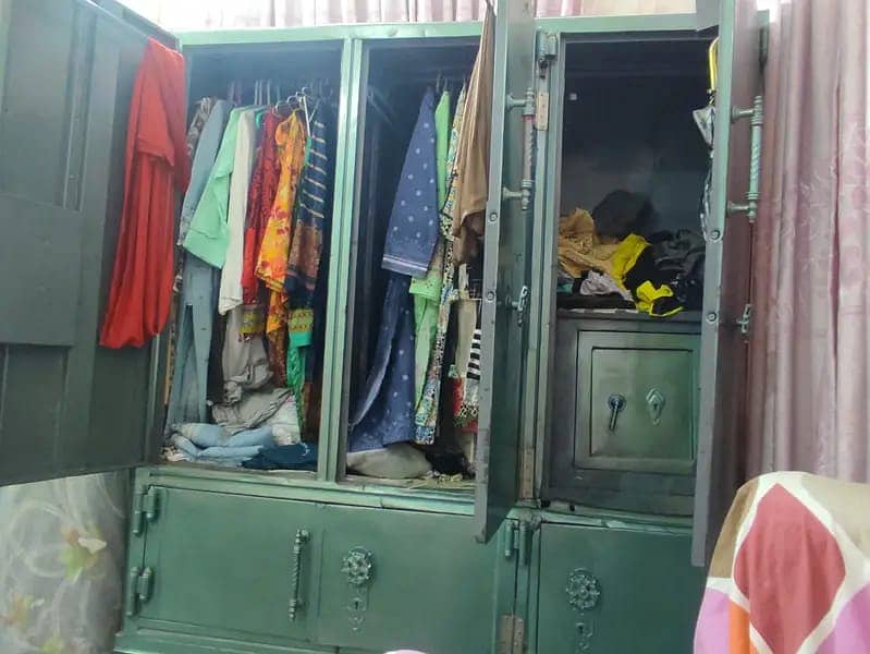 DOUBLE BED WITH SIDE TABLE,SHOW CASE, DRESSING TABLE, STEEL ALMIRAH 14