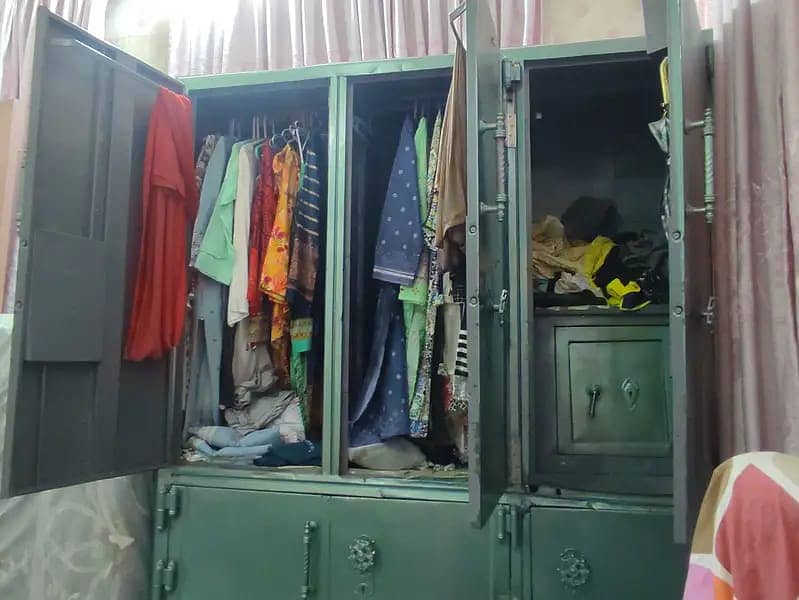 DOUBLE BED WITH SIDE TABLE,SHOW CASE, DRESSING TABLE, STEEL ALMIRAH 19