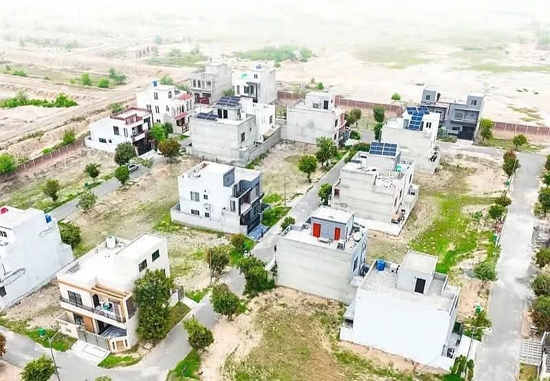 3 Marla Plot Sale C Block Phase-2, Plot No 673A, Socaity New Lahore City, LDA Approved Area, Main Kay Qareeb Plot, Bahria Town OR NFC-2 Road Attached, Near Ring Road interchange, Good Location Plot. 9