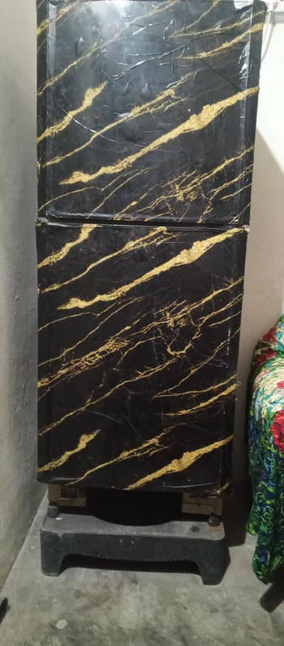 1 Refrigerator Seth or Seth chokii  Aziz colony Sargodha