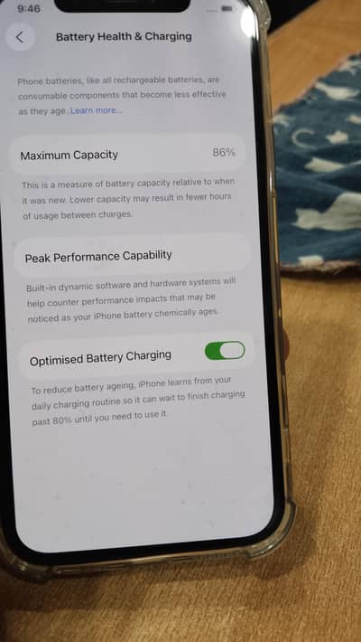 mobile achcha hai aur water pack hai