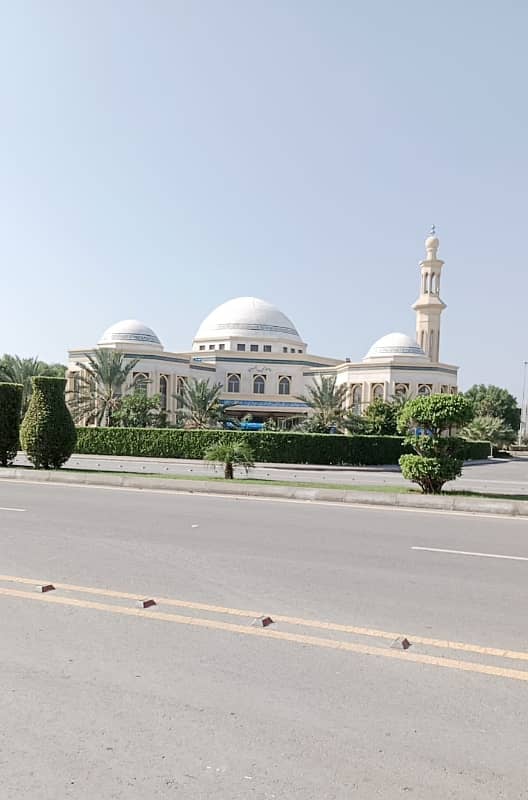 Shop On Ideal Location Available On Easy Instalments In Bahria Orchard Phase-1 7