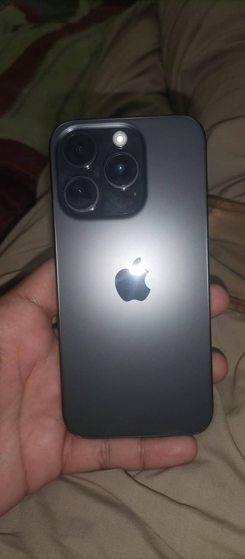iphone 15pro black titanium 0