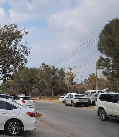 I-10 6 Kanal Plot with Good Location Best Investment Opportunity