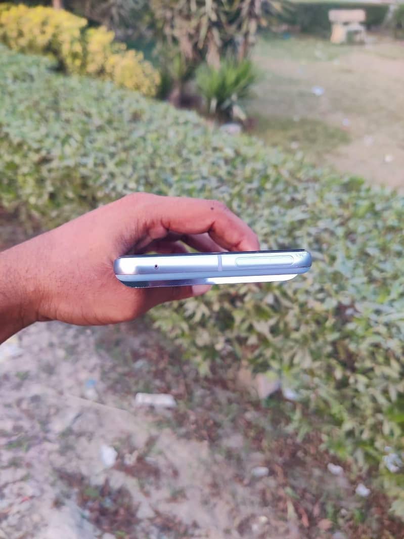 google pixel 8 pro 4