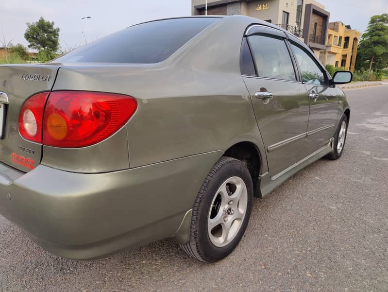 SE saloon automatic 2002 6